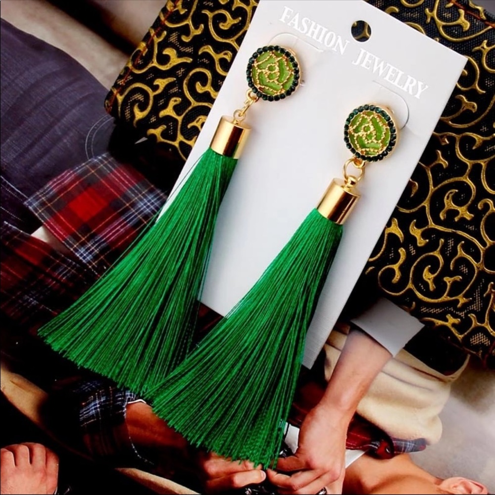 Beautiful statement earrings!